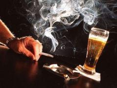 Semn de prosperitate? Românii au cumpărat mai multă băutură decât în 2014