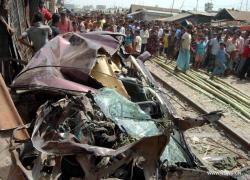 Bangladesh: Două autobuze de pasageri s-au CIOCNIT frontal! Zeci de morţi