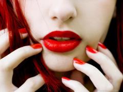 PUȚINE femei ȘTIU! Ce ingrediente conţine rujul