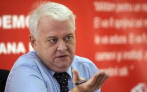 Update! Viorel Hrebenciuc poate fi REŢINUT! Fostul deputat a ajuns la DNA Braşov