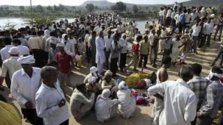 Busculadă la un festival religios! Cel puţin 32 de morţi