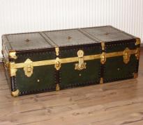 Uimitor! A cumpărat un CUFĂR, însă când l-a deschis a avut ŞOCUL vieţii