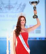 Una dintre cele mai frumoase femei din LUME a dormit pe străzi. Iată motivul