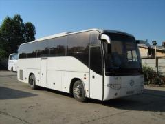 Un autocar cu 46 de pasageri s-a răsturnat pe DN1. Nouă persoane au fost rănite