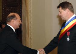 Băsescu l-a felicitat pe Iohannis şi i-a urat succes în exercitarea mandatului