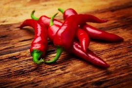 Buzoienii au creat ceva de SPERIAT! Ardei de 200 de ori mai IUŢI decât cei obişnuiţi