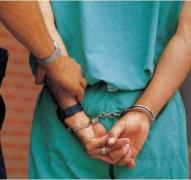 Un medic a fost reținut pentru prescrierea fără drept de droguri de mare risc