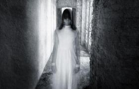 Video! O fantomă terorizează un reporter ÎN DIRECT