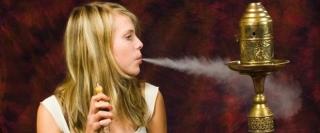 Fumezi NARGHILEA? Iată la ce PERICOL te expui