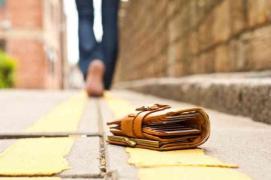 UTIL! Cum să îți recuperezi PORTOFELUL PIERDUT