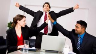 Zilele de 24 şi 31 decembrie 2014 ar putea fi declarate de Guvern drept ZILE LIBERE