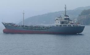 SEMNAL DE AJUTOR: Un cargobot moldovenesc cu sute de pasageri cere ajutor din cauza unor persoane înarmate