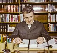 „Poetul” Nicolae Ceaușescu. Iată poezia scrisă de mâna dictatorului