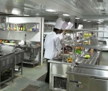 ŞOCANT! Un restaurant a fost închis pentru că servea preparate din CARNE DE OM