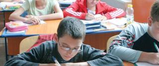 Generaţia "touch" spune adio petelor de cerneală: Manualul digital pentru elevii de clasa I a fost îmbunătăţit