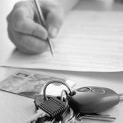 Scandal monstru în asigurări! Cum sunt afectaţi românii care au încheiat poliţe la Astra