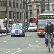 Românii din Marea Britanie, comparaţi ca vampirii din Transilvania