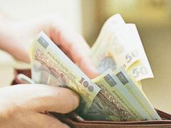 Cum ne afectează scandalul politic buzunarele