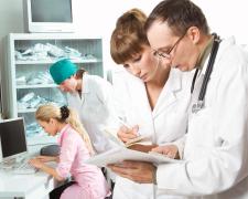 Medicii români, cei mai căutaţi în Marea Britanie