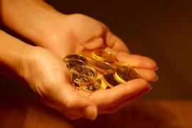 Incredibil! Au găsit o comoară de 10 milioane de dolari în timp ce îşi plimbau câinele