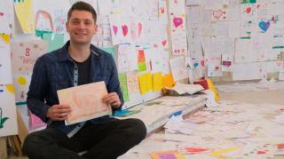 Vedetele Antenei, alături de copiii care au participat la campania "Infinit pentru mama"