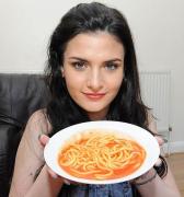 Fobie ciudată! Îi este frică de mâncare