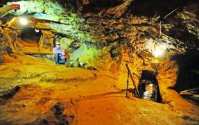 Roşia Montana dă afară 80% din angajaţi