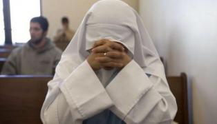 În Siria o călugăriţă denunţă crucificarea creştinilor