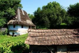 Foto! O căsuţă de poveste din România, atracţia turiştilor!