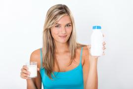 ŞOCANT! Studiile arată: "Consumul de lapte duce la apariţia cancerului"!