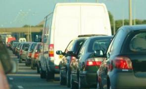 Trafic rutier blocat de alunecările de teren