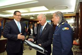 Ilie Năstase i-a oferit un cadou neobişnuit lui Joe Biden!