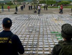 FOTO! Te ia cu ameţeală numai când te uiţi! 2350 de kilograme de cocaină capturate în Columbia!