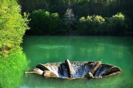 Un PARADIS de care nu mai ştie nimeni! Lacul cu apă cristalină din Bihor