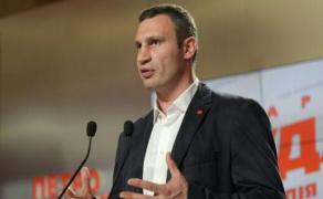 Vitali Klitschko este noul primar al Kievului. Petro Poroshenko a fost ales preşedinte