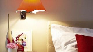 Pericolul la care se expun cei care dorm cu lumina aprinsă