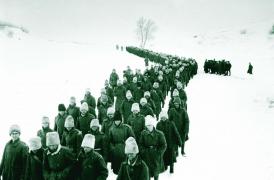 +18 Mărturii ŞOCANTE de la Stalingrad: „Dezgropau morţii şi-i mâncau”