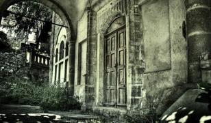 Te ia cu FIORI! Văduva Neagră sau cel mai odios criminal a fost o ROMÂNCĂ!