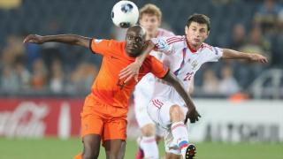 Fundaşul olandez are  comoţie şi a fost transportat la spital