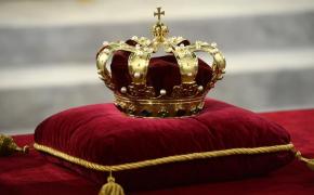 Inedit! Povestea ultimelor abdicări europene. Printre monarhii care au cedat tronul se numără şi un român