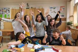 Fericire pentru elevi! De astăzi intră în vacanţa de vară