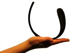 +18 Un nou tip de lenjerie intimă! "C-String" scandalizează lumea