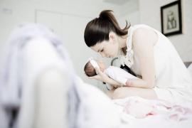 "Prinţesa Linguriţă", adorată de părinţi! Anca Lungu, prezentatoarea Observatorului de Weekend, este în culmea fericirii