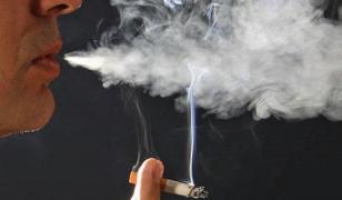 S-a terminat! Fumatul, INTERZIS COMPLET în instituţiile publice