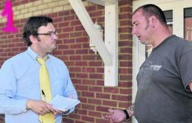 Nebunie sau teribilism! S-a transformat în DIAVOL!