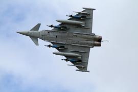 SPANIA: Un avion de tip Eurofighter s-a prăbuşit la aterizare pe o bază