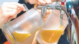 Reţeta unui CV reuşit! Le-a trimis bere şi a fost angajat