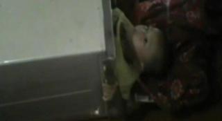 VIDEO: Un băieţel de trei ani a rămas BLOCAT într-o maşină de spălat! L-au SALVAT în ultima clipă