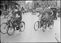 INEDIT! Sfaturi pentru FEMEILE SINGURE din anii '30