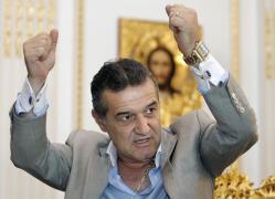 Problemele se ţin lanţ! Gigi Becali S-A BĂTUT în penitenciar cu un STELIST